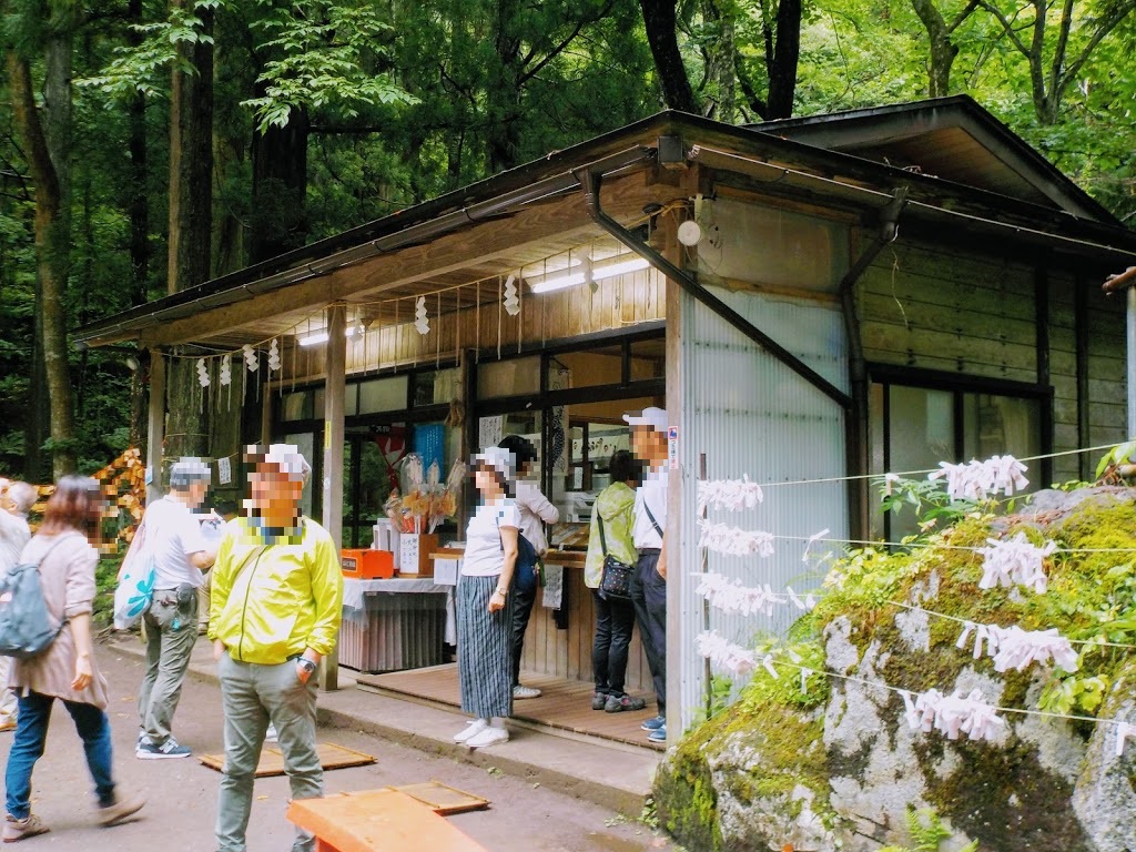 十和田神社の御朱印もらえる時間と指輪お守り/御朱印帳は木製が人気